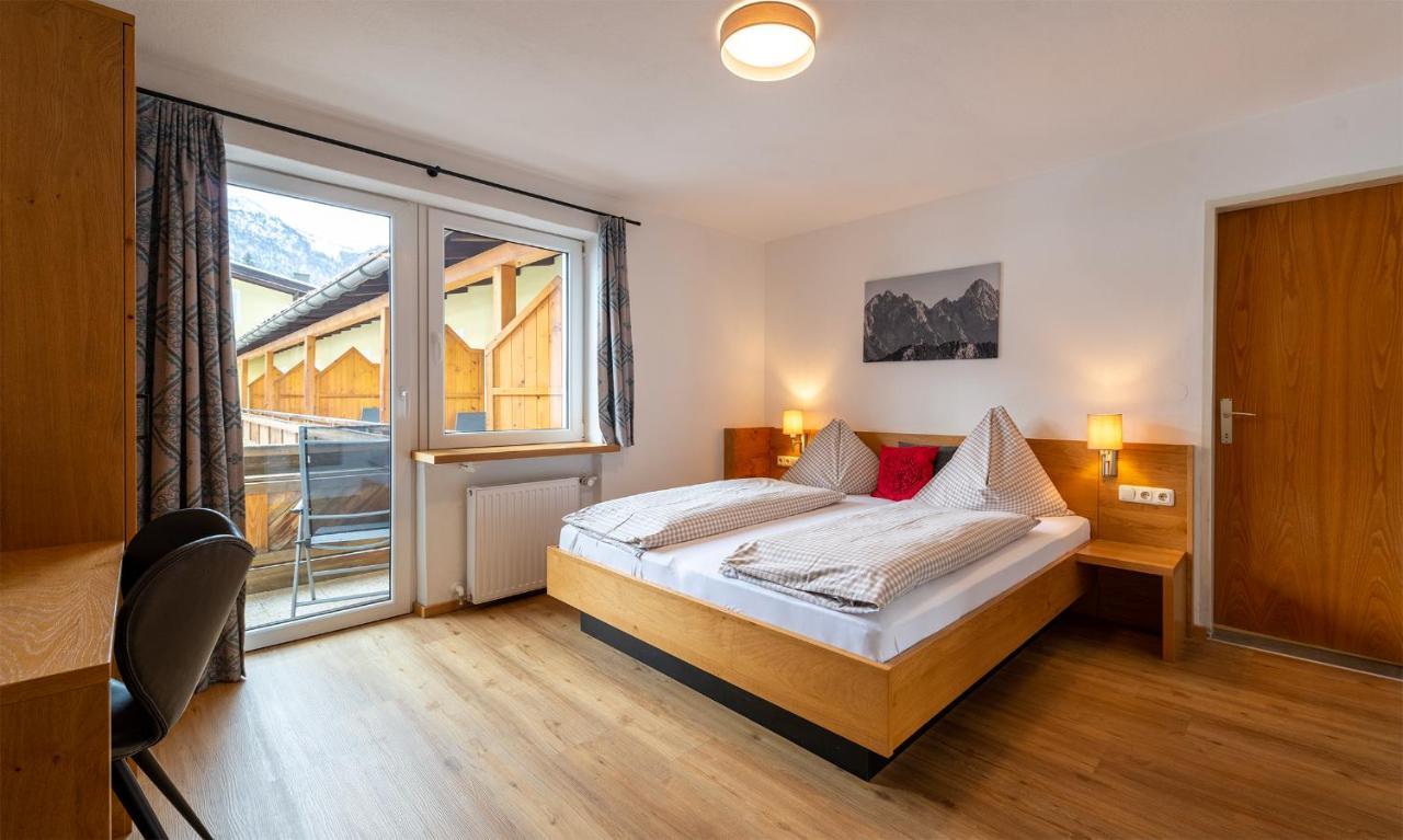 Pension Haus In Der Sonne Fieberbrunn Exterior photo